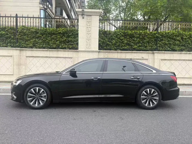 Audi A6L — Фото автомобиля 2