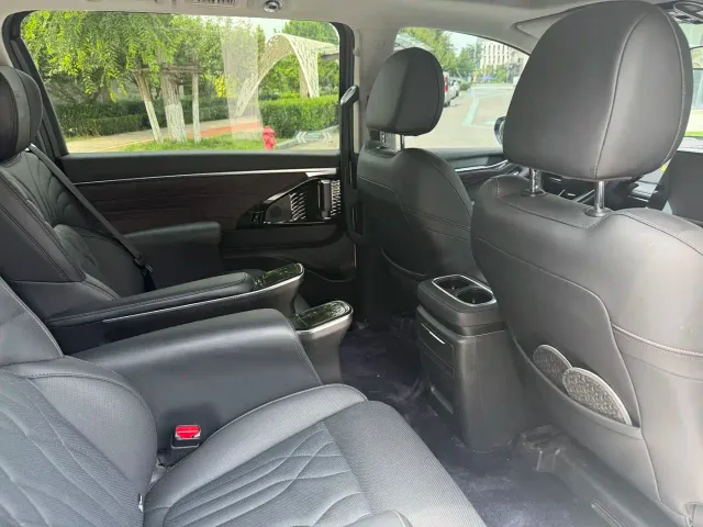 GAC Trumpchi M8 — Фото автомобиля 24