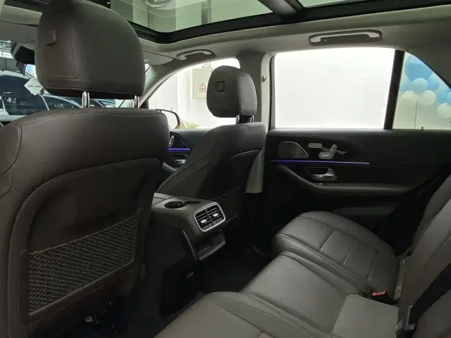 Mercedes-Benz GLE-Class — Фото автомобиля 30
