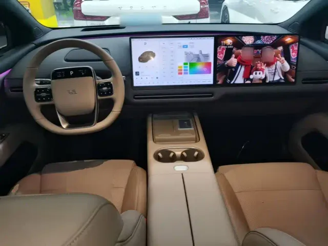 Li Auto i6 — Фото автомобиля 9