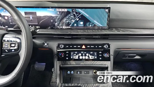 Genesis GV80 — Фото автомобиля 11