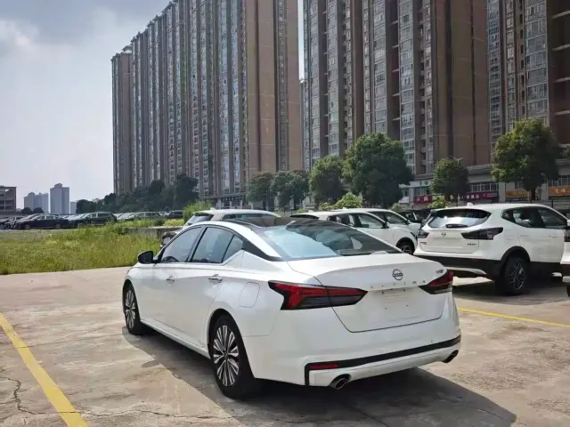 Nissan Teana — Фото автомобиля 6