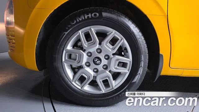 Hyundai Staria Staria L3.5 Школьный автобус — Фото автомобиля 5