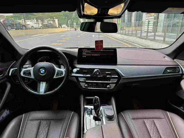 BMW 5 Series — Фото автомобиля 7
