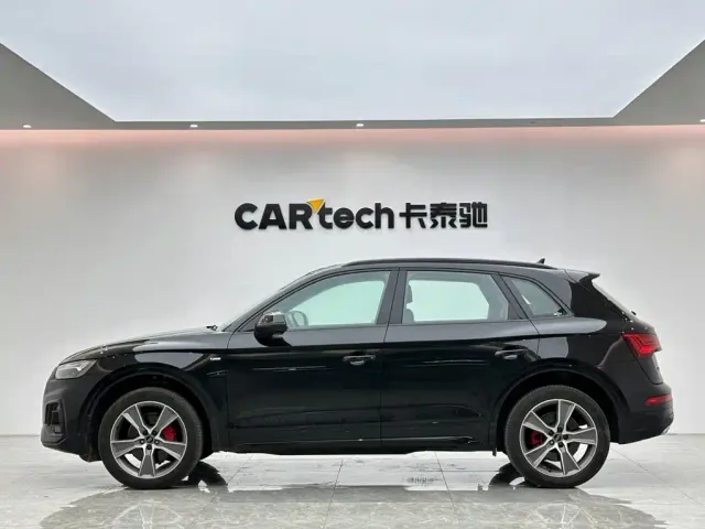 Audi Q5L — Фото автомобиля 2