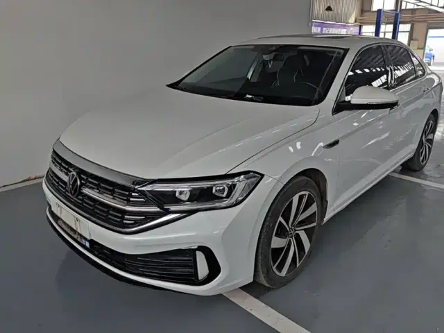 Фотография автомобиля — Volkswagen Sagitar