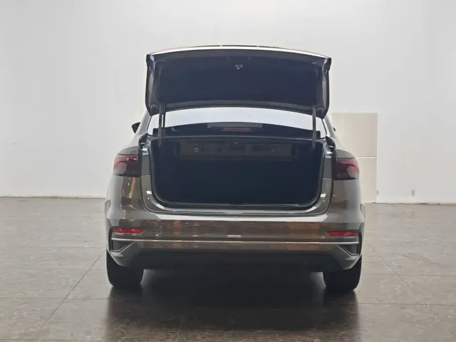 Geely Emgrand — Фото автомобиля 12