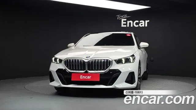 BMW 5-Series 5 серия (G60) 530i xDrive M Sport — Фото автомобиля 2