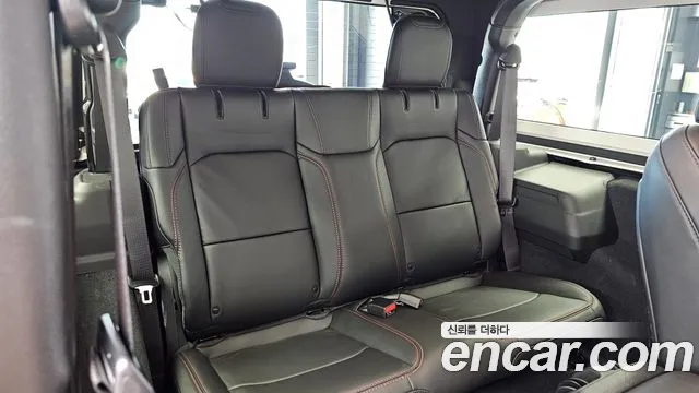 Jeep Wrangler JL — Фото автомобиля 12