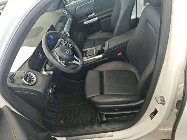 Mercedes-Benz GLB-Class — Фото автомобиля 14