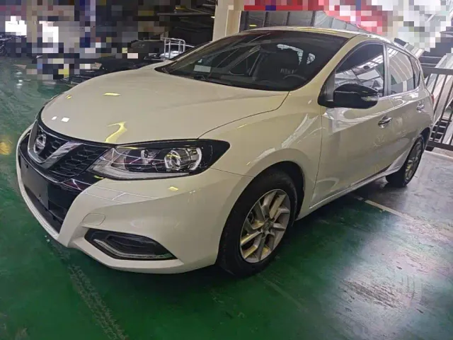 Фотография автомобиля — Nissan Tiida