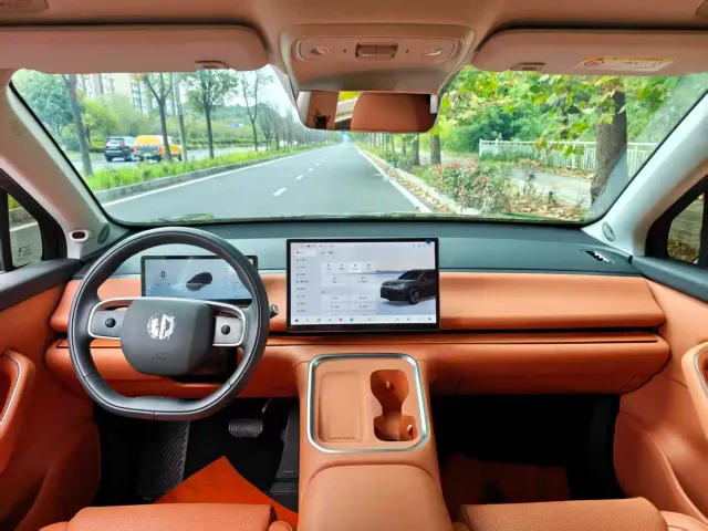 Leapmotor Leapmotor C16 2026 Model Year EREV 280 LiDAR Premium Edition 6-Seater — Фото автомобиля 10