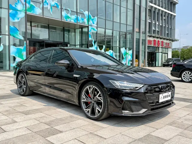 Audi A7L — Фото автомобиля 2
