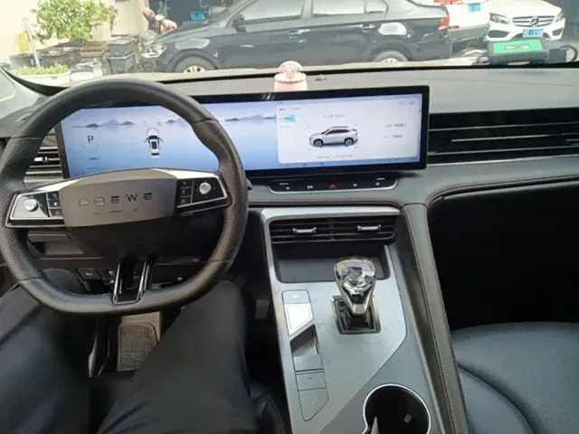 Roewe RX5 — Фото автомобиля 9