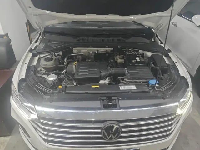 Volkswagen Lavida — Фото автомобиля 19