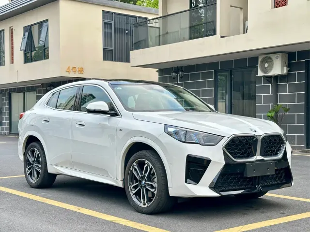 BMW X2 — Фото автомобиля 3