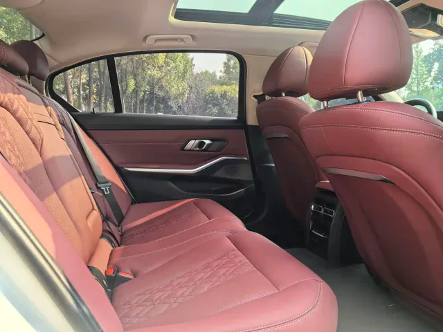 BMW 3 Series — Фото автомобиля 11