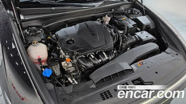 Hyundai Grandeur Grandeur (GN7) 2.5 Бензин 2WD — Фото автомобиля 3
