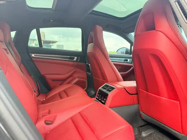 Porsche Panamera — Фото автомобиля 12