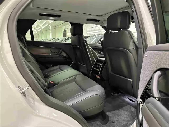 Land Rover Range Rover Sport — Фото автомобиля 15
