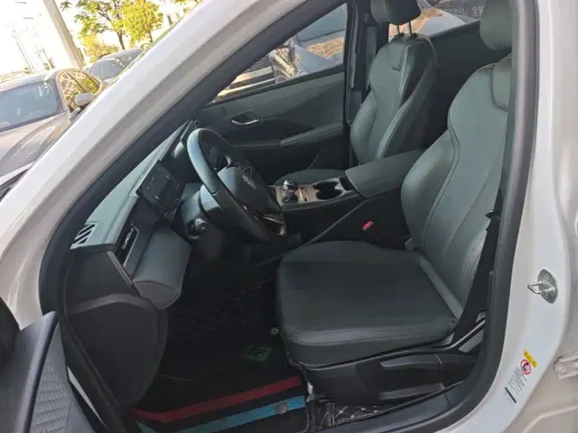 BYD Qin PLUS — Фото автомобиля 14