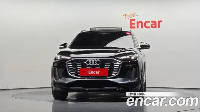 Audi Q6 e-tron — Фото автомобиля 2