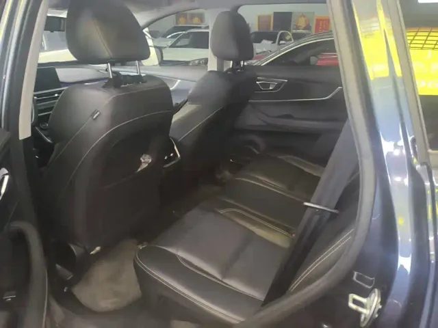Chery Tiggo 8 — Фото автомобиля 16