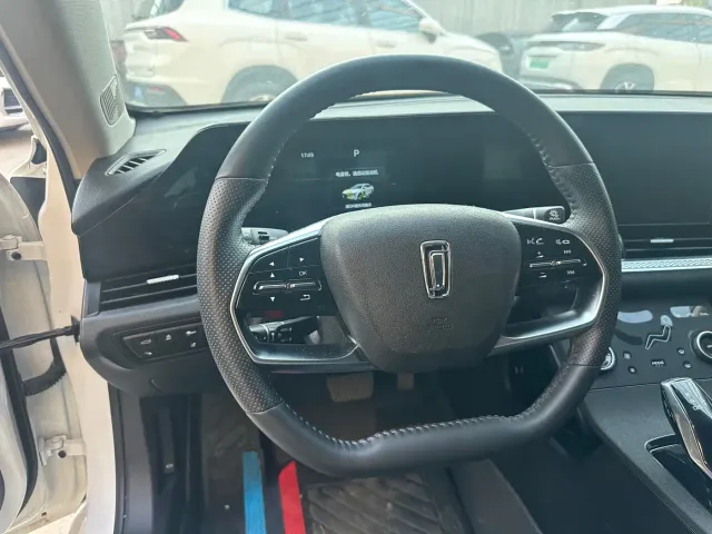 Bestune B70 — Фото автомобиля 5