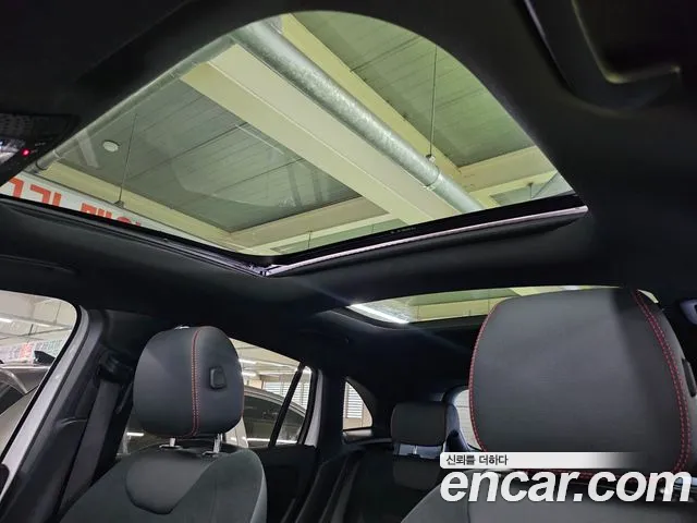 Mercedes-Benz GLA-Class — Фото автомобиля 15