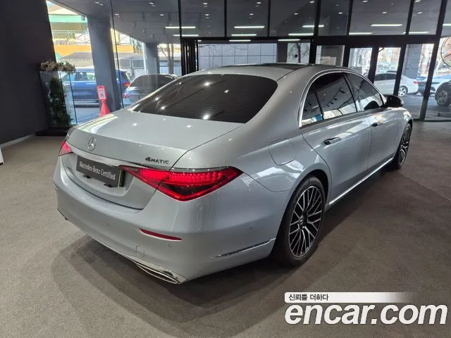 Mercedes-Benz S-Class — Фото автомобиля 2