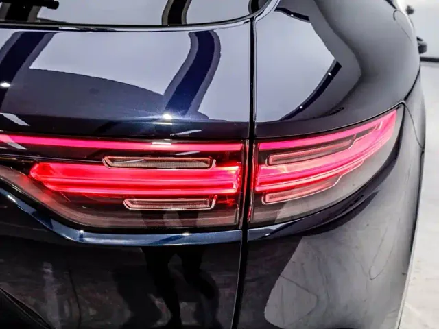 Porsche Cayenne New Energy 2023 Cayenne E-Hybrid 2.0T Platinum Edition — Фото автомобиля 27
