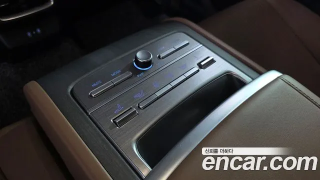 Hyundai Grandeur Grandeur (GN7) 3.5 Бензин 2WD — Фото автомобиля 28
