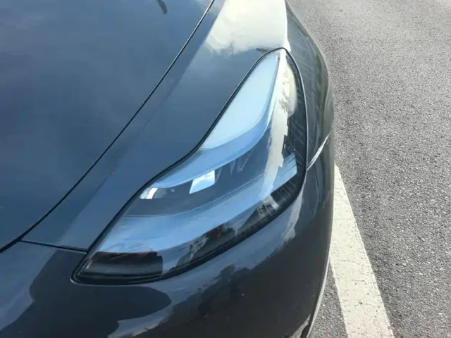 Tesla Model Y — Фото автомобиля 5