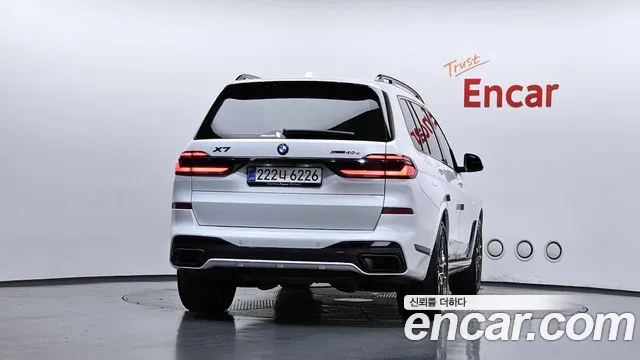 BMW X7 xDrive 40d M Sport 7 мест — Фото автомобиля 3