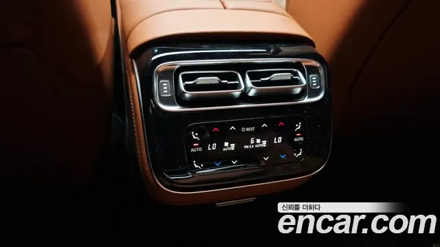 Mercedes-Benz S-Class — Фото автомобиля 27