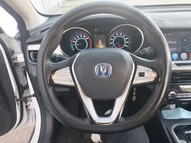 Changan Eado — Фото автомобиля 10