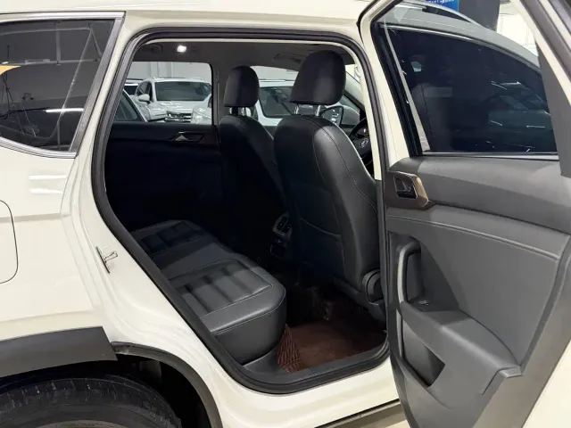 Volkswagen Tharu — Фото автомобиля 12