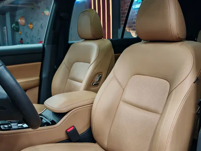 Li Auto ONE — Фото автомобиля 16
