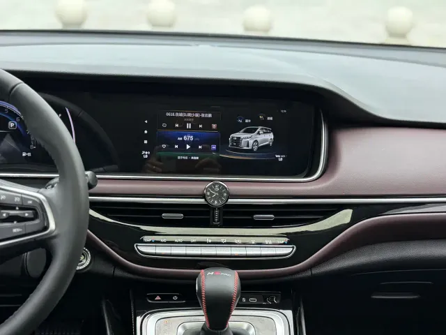 GAC Trumpchi M6 — Фото автомобиля 15