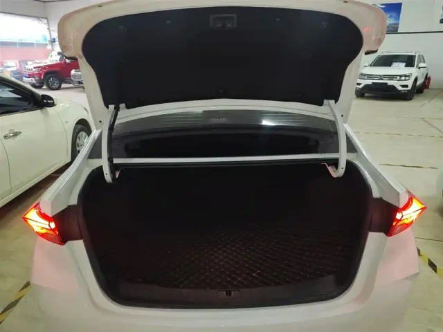 Buick Verano — Фото автомобиля 18