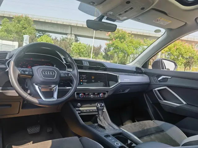 Audi Q3 — Фото автомобиля 13