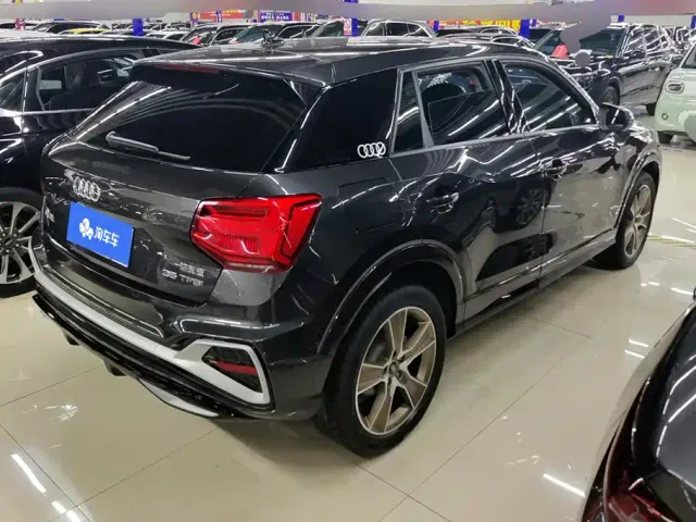Audi Q2L — Фото автомобиля 3