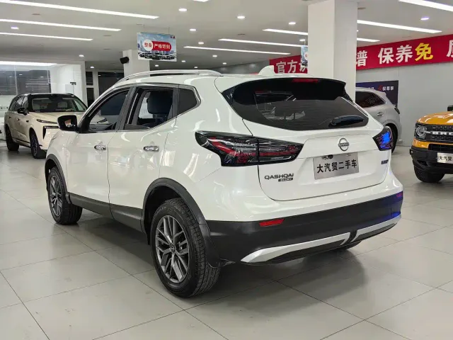 Nissan Qashqai — Фото автомобиля 3