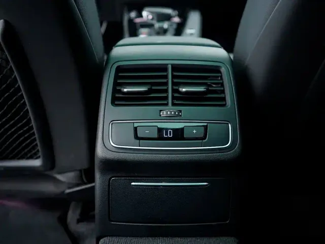 Audi A4L — Фото автомобиля 18