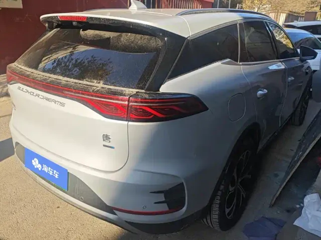 BYD Tang — Фото автомобиля 3