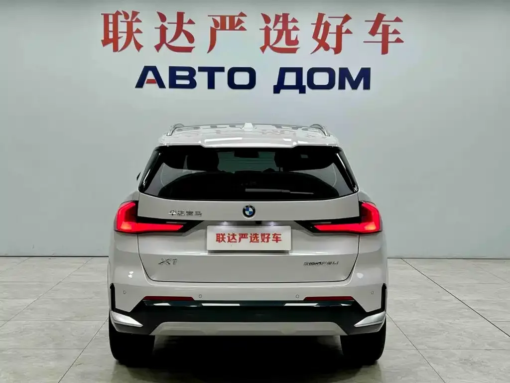 BMW BMW X1 2023 sDrive20Li X Design Package — Фото автомобиля 5