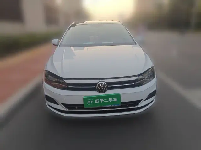 Volkswagen Polo — Фото автомобиля 2