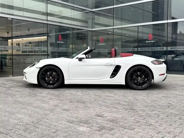 Porsche 718 — Фото автомобиля 5