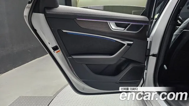 Audi A6 45 TFSI quattro Premium — Фото автомобиля 25