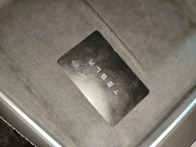 Tesla Model Y — Фото автомобиля 8
